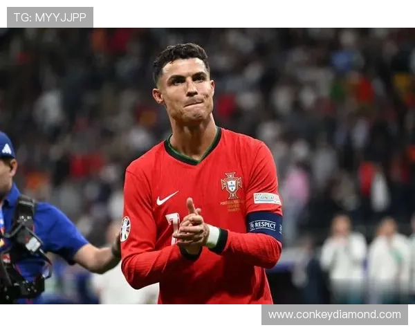 全球足球明星大盘点各类球员名单及其成就分析