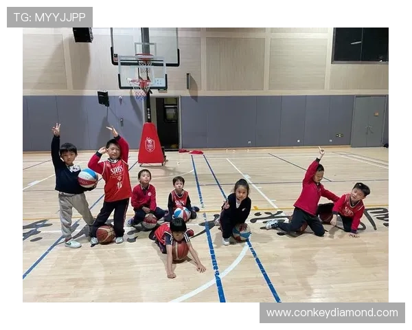 篮球新手必看：掌握团队协作的基础技巧与实战经验分享