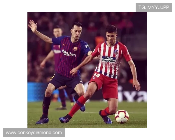 足球明星们的奇怪习惯与独特风格揭秘